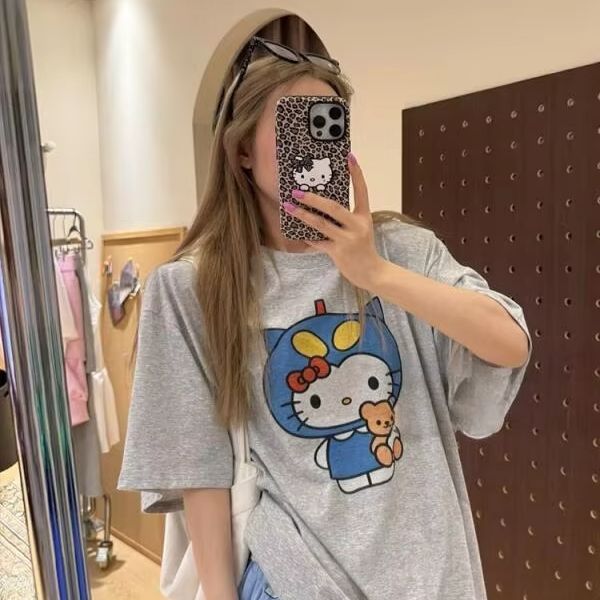 Street Fashion Tshirt - 반팔 헬로 키티 프린트 티셔츠 산리오